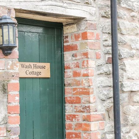 Wash House Cottage Much Wenlock Extérieur photo
